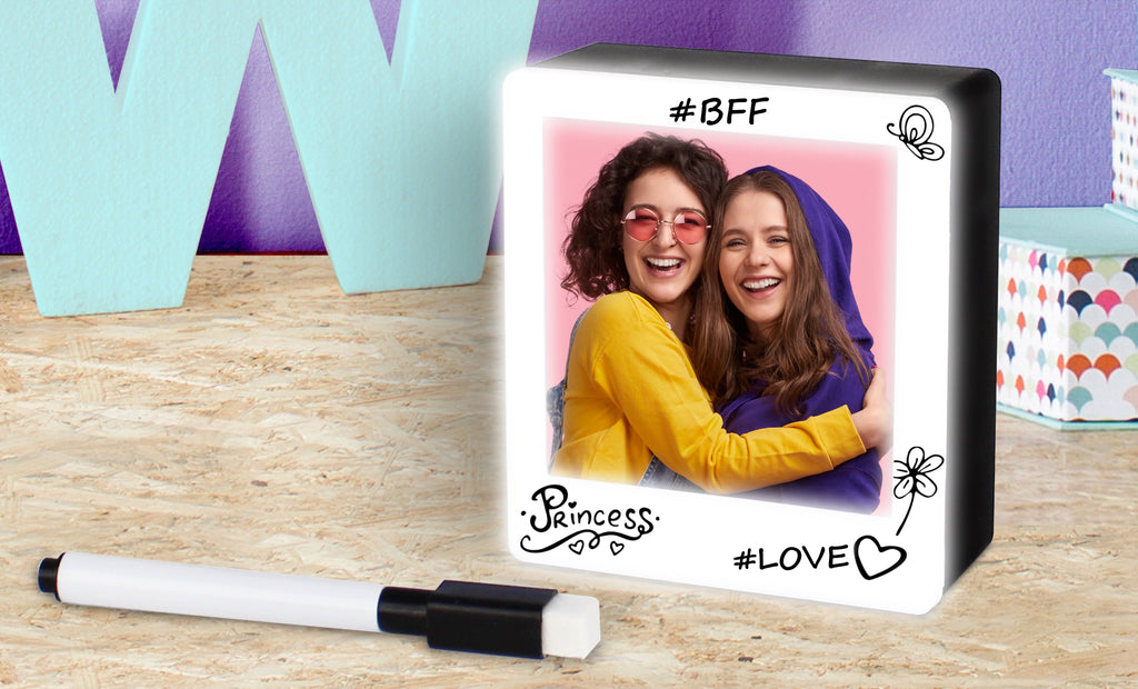 Hearth & Haven LED Light Up Photo Frame with Message Board Hearth & Haven LED Light Up Photo Frame with Message Board