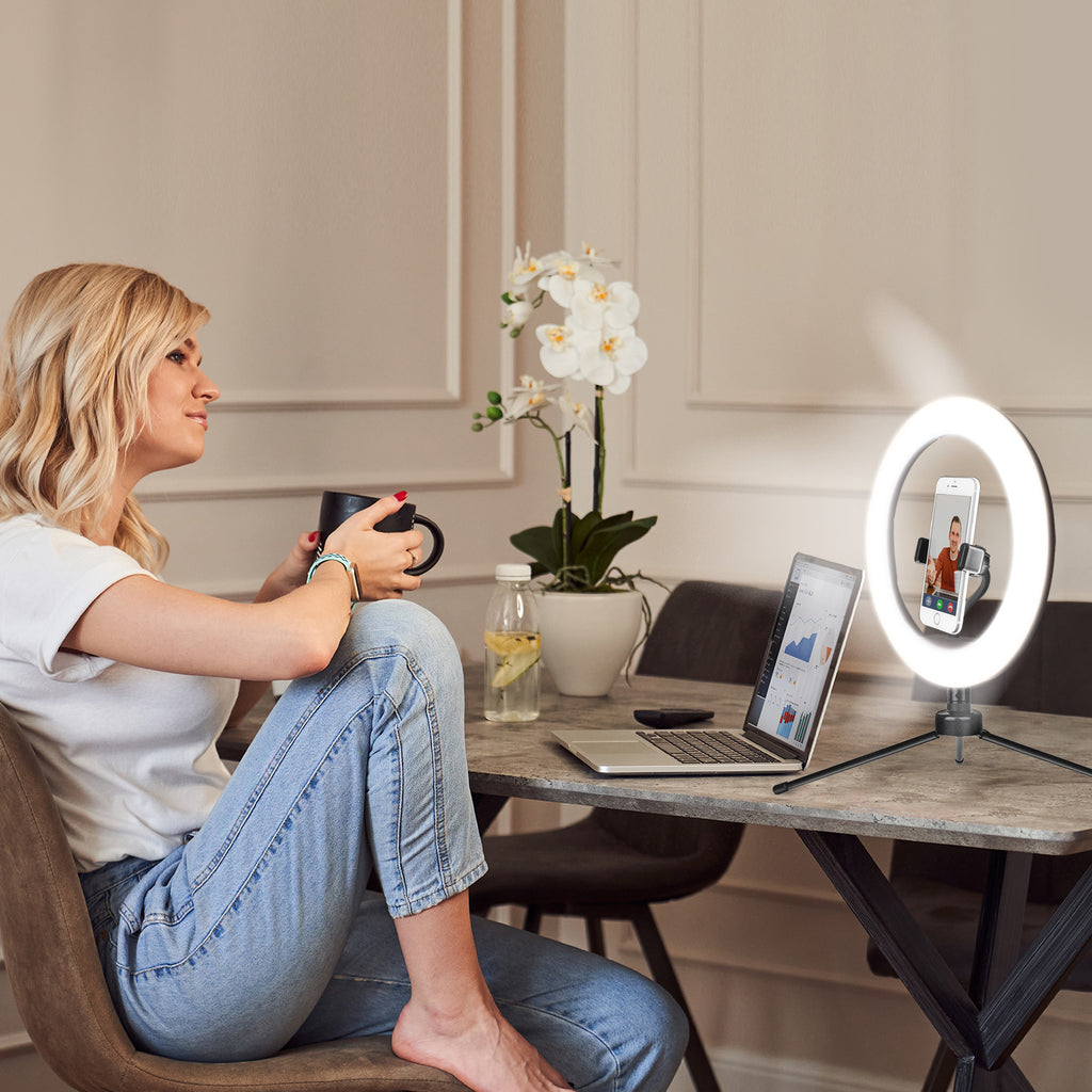 U-Stream Desktop Home Streaming Studio w/ 10 U-Stream Desktop Home Streaming Studio w/ 10" Ring Light