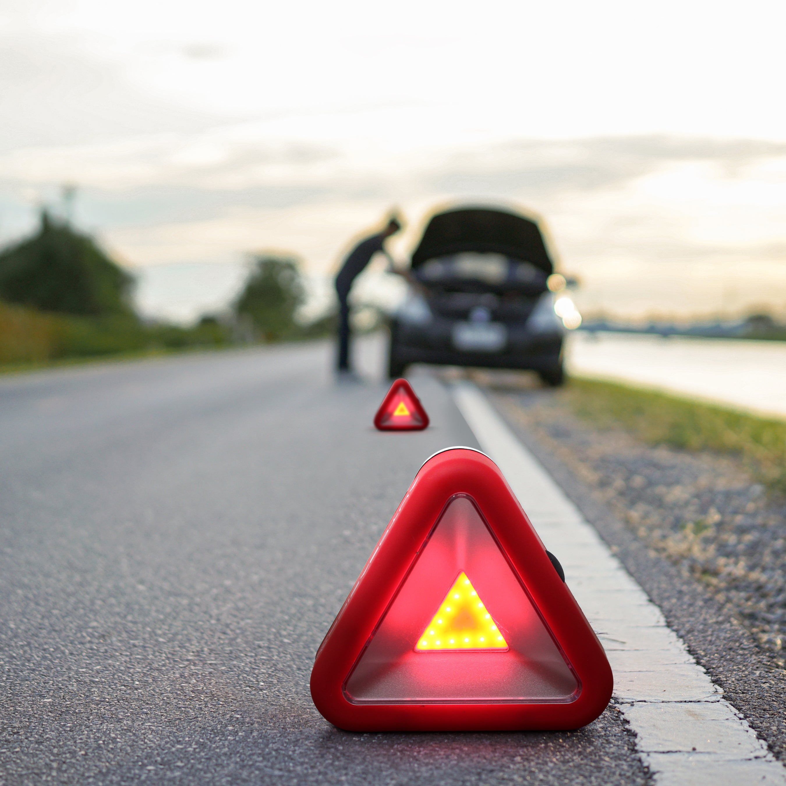 Roadside Led AutoBasics Roadside LED Safety Triangle Lights Twin Pack – Aduro Products